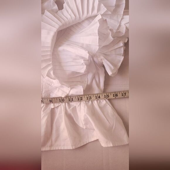 Par Violet V-neck Ruffle Peplum Top in White - Picture 6 of 13